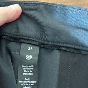 lululemon athletica Men's True Navy Chinos
Size 33